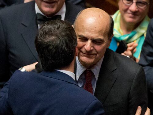 Bersani torna alla Camera dopo l'ictus