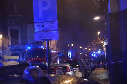 Catania, i soccorsi dopo l'esplosione della palazzina 10