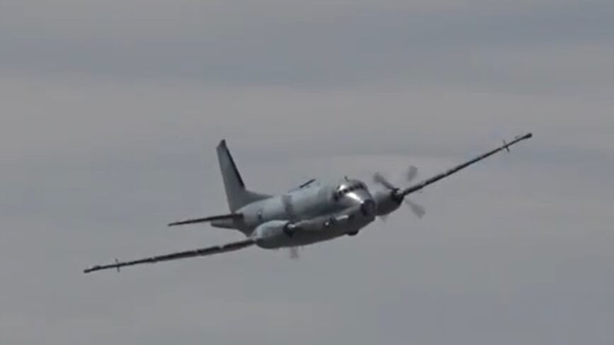 "Un atto di guerra". Radar russo aggancia l'aereo francese: cos'è successo nei cieli del Baltico