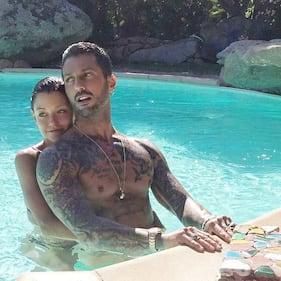 Silvia Provvedi, da Fabrizio Corona al nudo in piscina 38