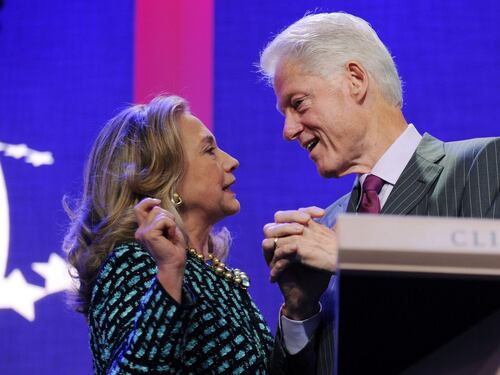 Clinton, Paperoni d'America: incassati 141 milioni in 8 anni