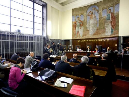 Nessuno crede più ai teoremi della magistratura