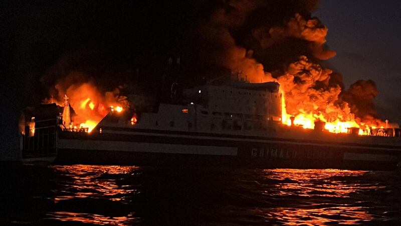 Incendio traghetto 4