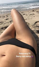 Bianca Balti sexy in spiaggia 4