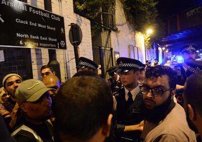Londra, fuori dalla moschea dopo l'attacco 13
