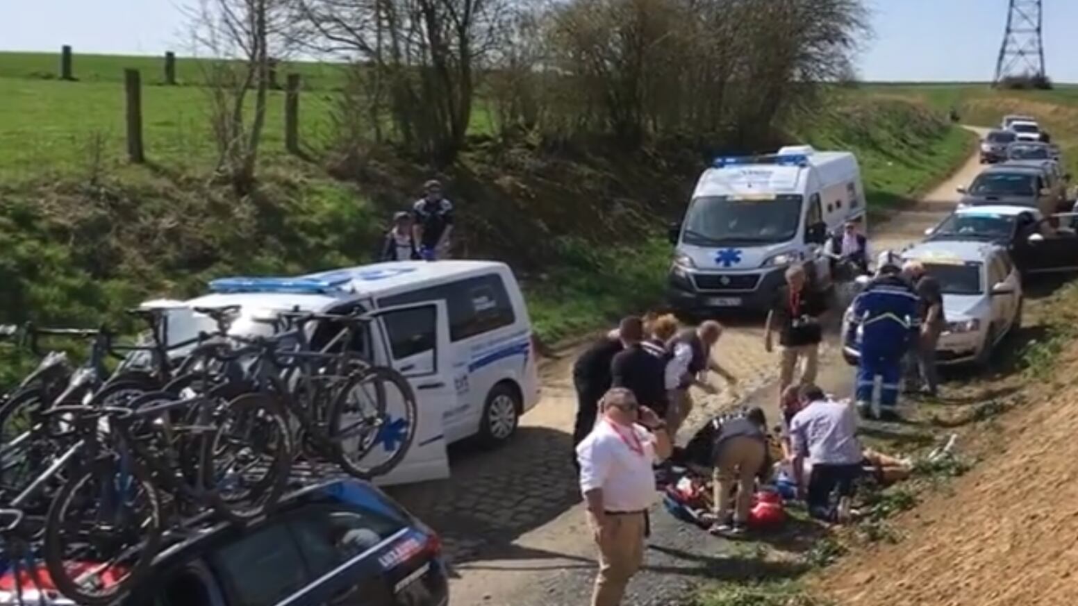 Dramma nel ciclismo, muore Goolaerts. Colto da malore durante la Parigi-Roubaix