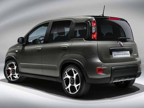 La Fiat Panda si divide in due: aggiornamento per la termica e debutto per l’elettrica
