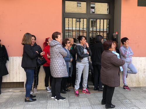 Ancora proteste a Casal Bruciato, barriera umana per fermare i rom