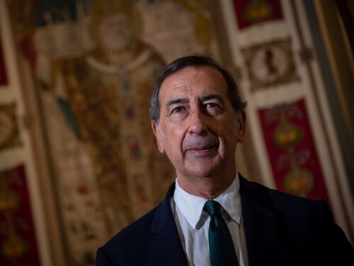 Giunta Sala "alle prime armi". E il sindaco fa il duro col Pd