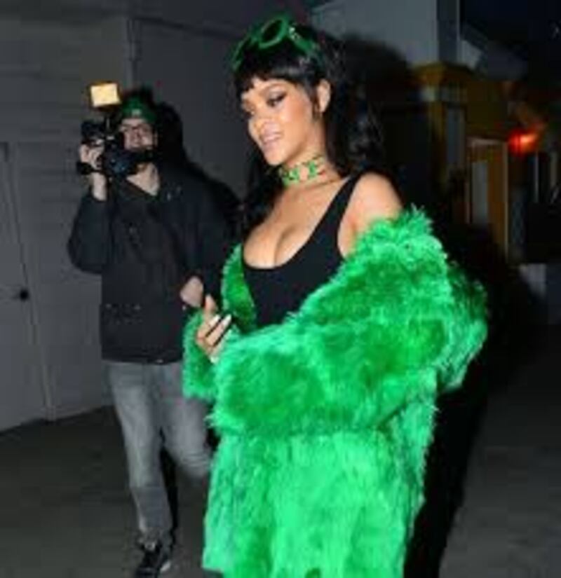 Rihanna: "il vestito del Met? L'ho trovato online" 16