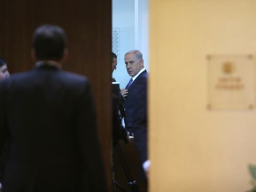 Corruzione, incriminato Netanyahu: "Golpe contro di me"