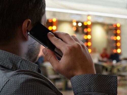 Ivrea, tumore al cervello per uso eccessivo del cellulare: Inail condannata