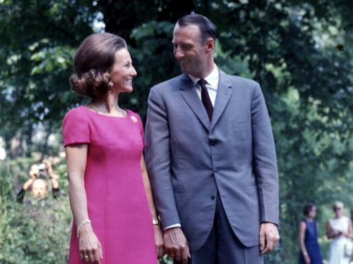 Harald V e Sonja, la storia d’amore tra il re di Norvegia e la “commoner” che sfidò la monarchia