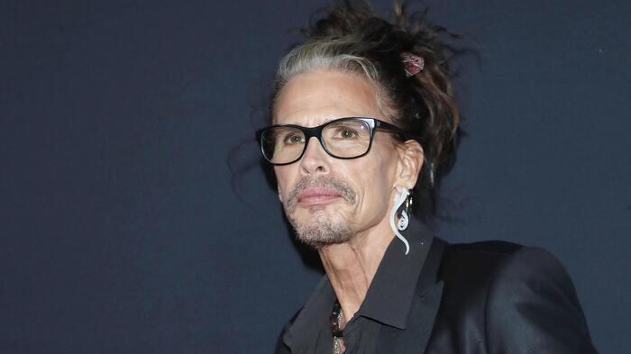Aerosmith, il cantante Steven Tyler a processo per abusi sessuali su minori