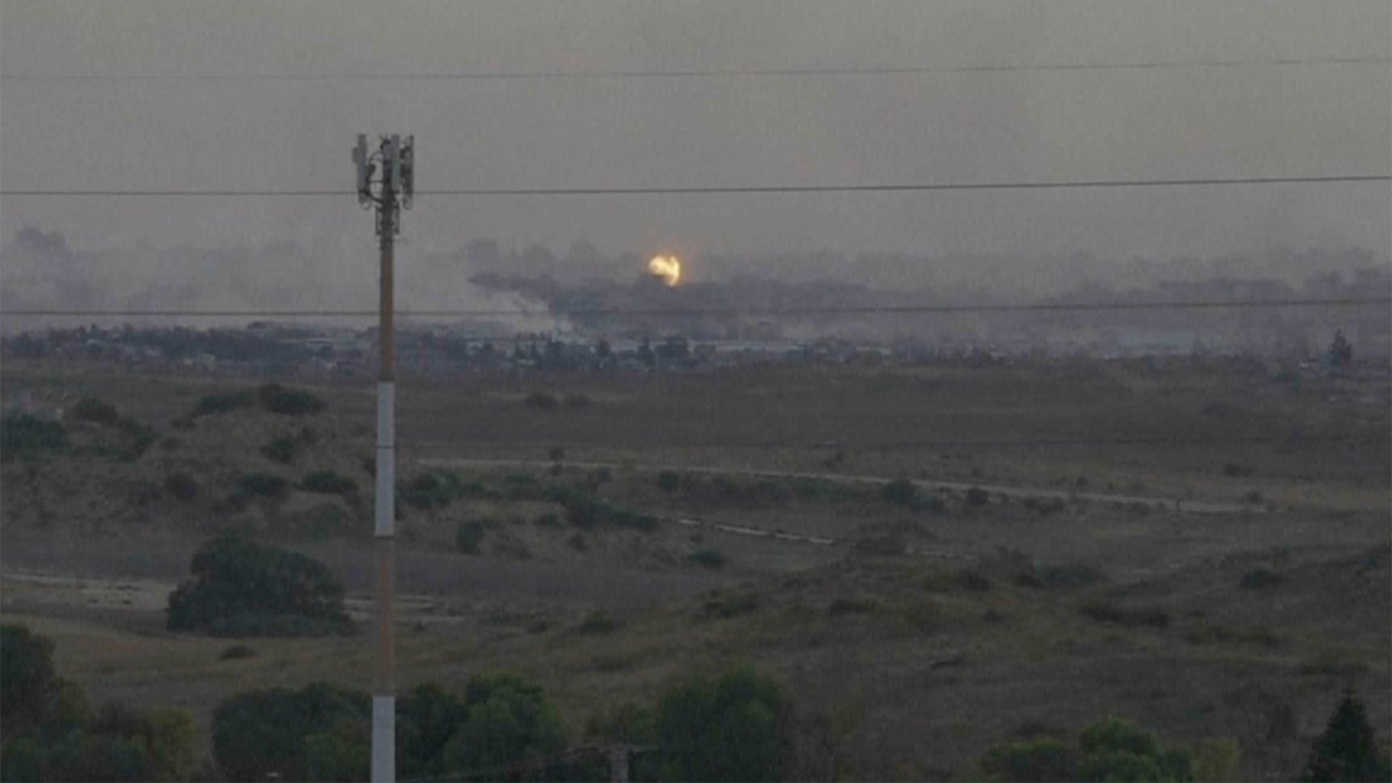 I razzi su Tel Aviv, poi il raid di Israele a Rafah: 45 morti. Idf: colpiti alti ufficiali di Hamas