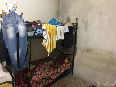 L'appartamento dei migranti tra muffa, blatte e odori cattivi 8