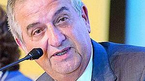 L'ex ministro possibile capolista Udc. Lotta per un posto al sole anche in Fli
