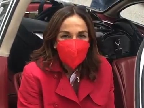 "Con che coraggio ci chiedi soldi?" Cristina Parodi (di nuovo) massacrata