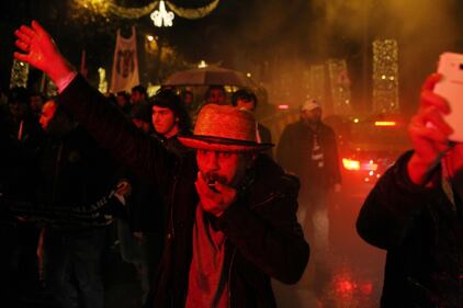 Istanbul, migliaia di tifosi in marcia contro il terrorismo 20