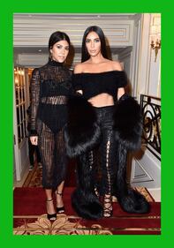 Kim Kardashian, il décolleté esplosivo della diva 20