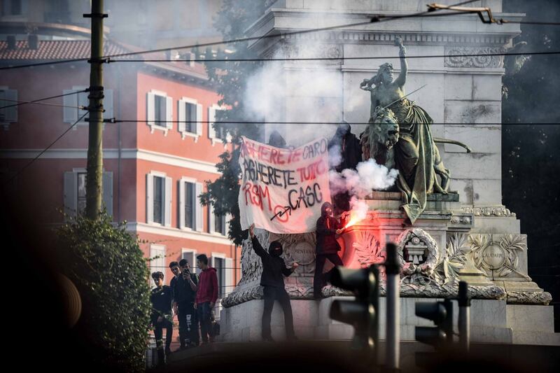 Corteo di studenti in protesta 12