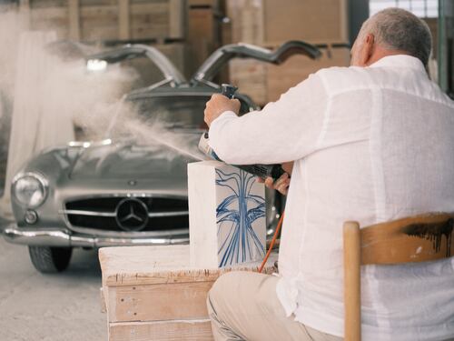 Pablo Atchugarry e la 300 SL "Gullwing": arte e auto, binomio d'eleganza
