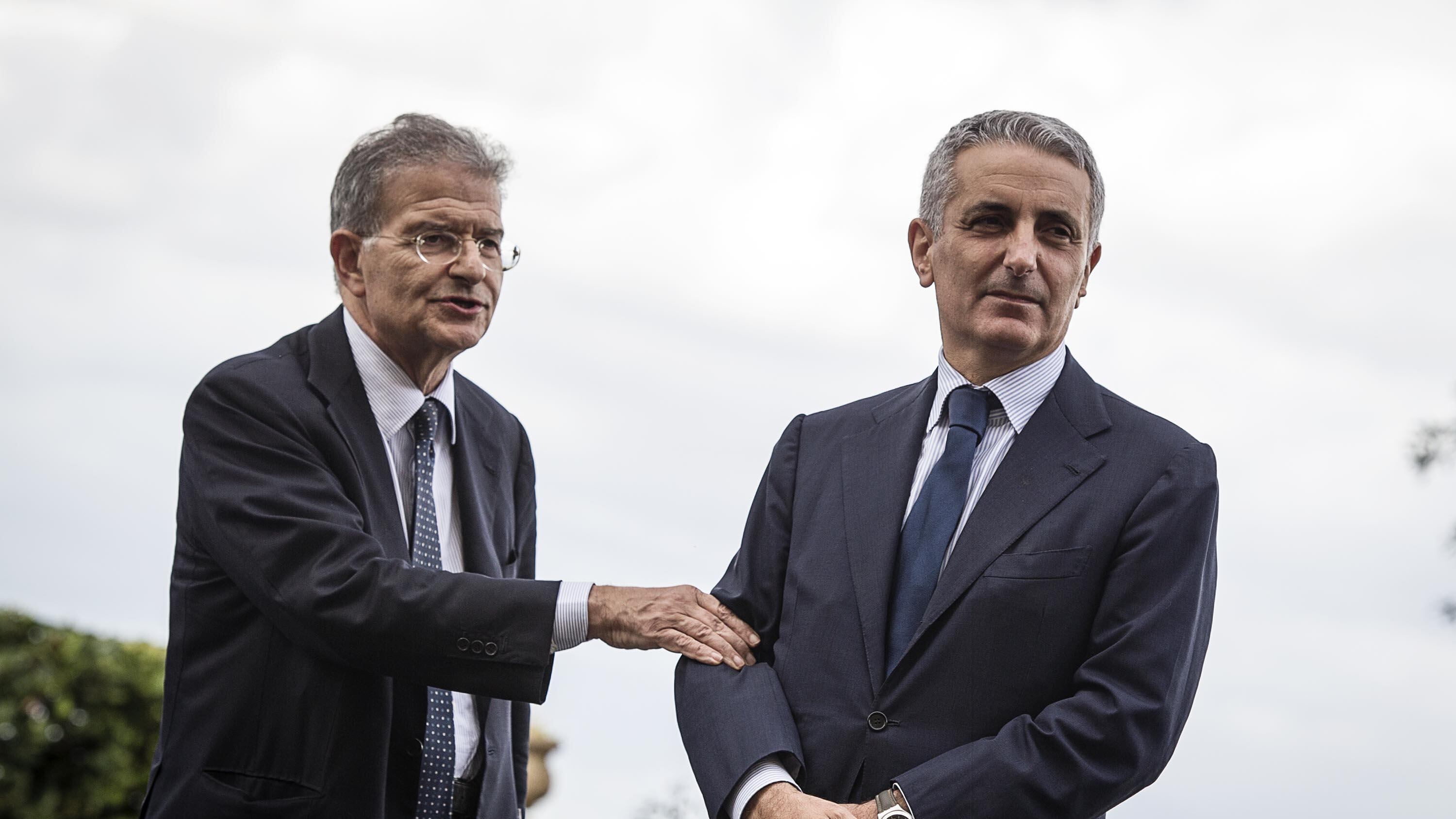Cicchitto & C. negano le congiure Ma dicevano: "Sono ostili al Cav"