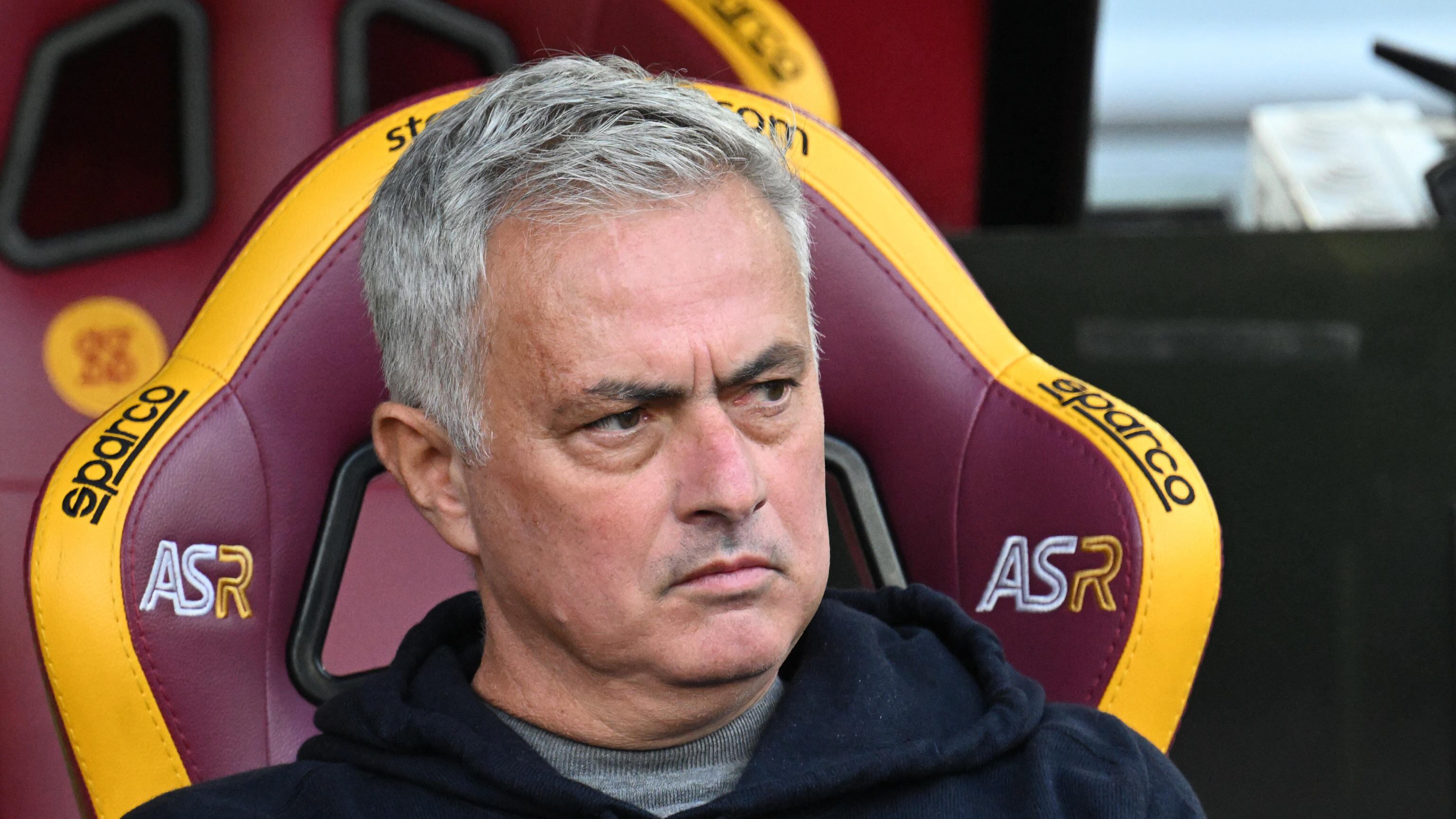Juve, i veri "meno" Mou, l'isterismo. Fiera di illusioni dietro il Napoli