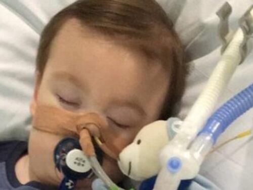 Alfie Evans, appello rigettato. Niente viaggio in Italia