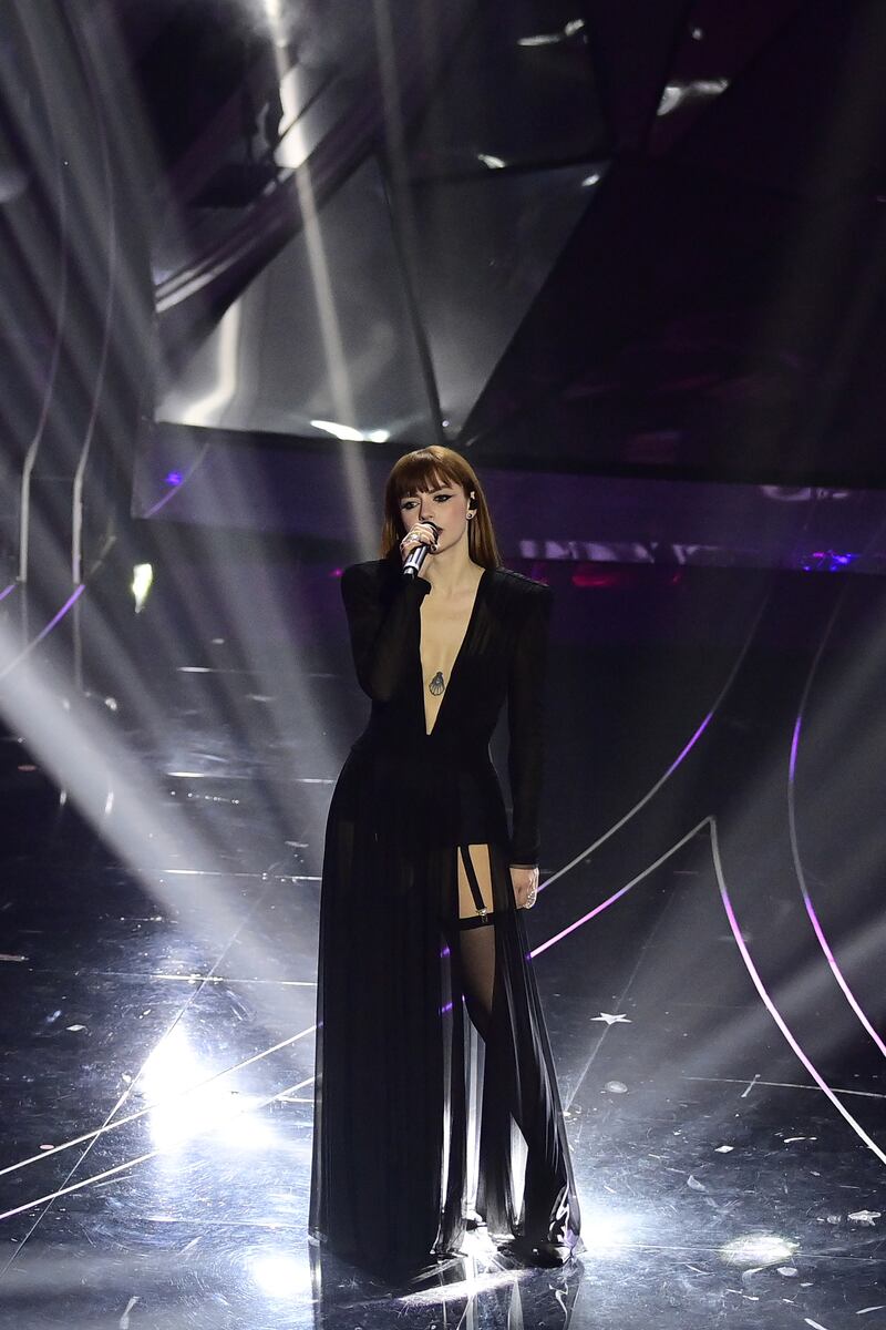 Sanremo 2024: ecco il look della finalissima del Festival di Annalisa 7