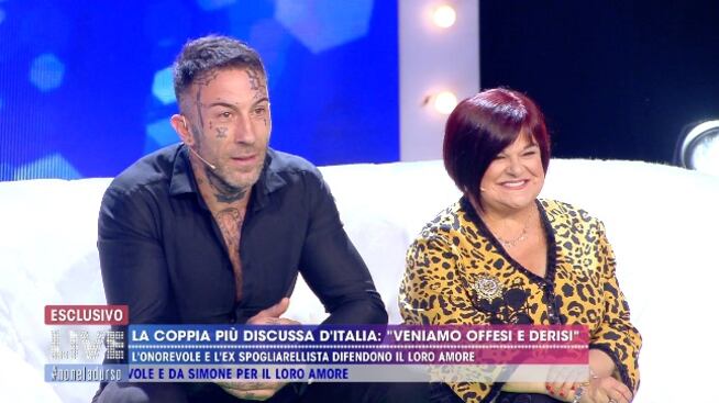 Stefania Pezzopane difende l'amore con Coccia: "Fiera di essere conosciuta per questa relazione"