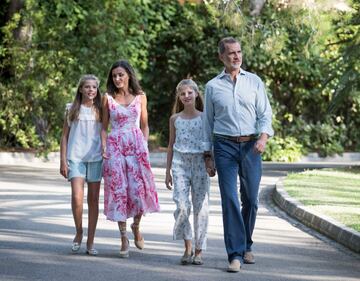 I reali di Spagna a Palma di Maiorca, consueto ritratto di famiglia 6