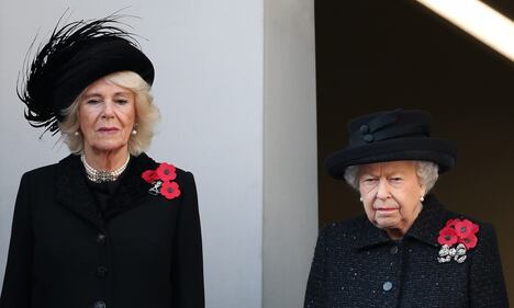 La Regina Elisabetta II, Camilla Parker Bowles e Kate Middleton al Remembrance Day: foto 1