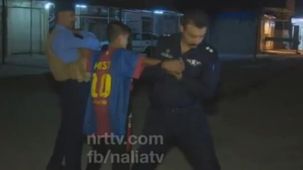 Noi li mettiamo in salvo, loro li mandano a morire