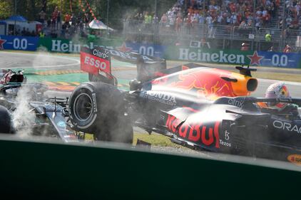 Il terribile incidente tra Hamilton e Verstappen al Gp di Monza 6