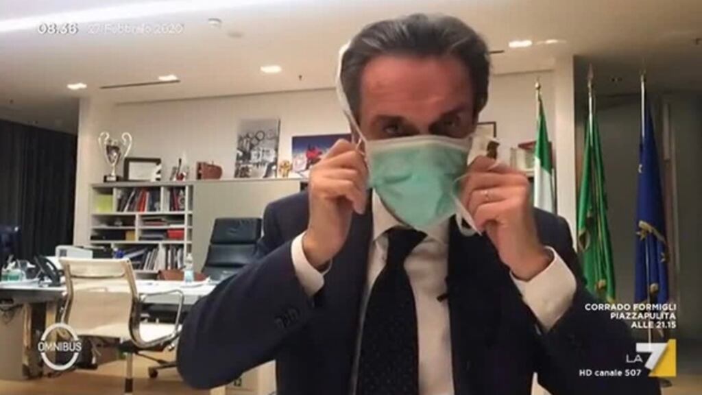 Fontana: "Mascherine? Avevo ragione io Ora basta stillicidi settimanali"