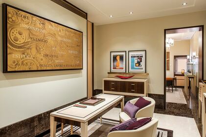 Boutique Patek Philippe a Roma. Sala centrale