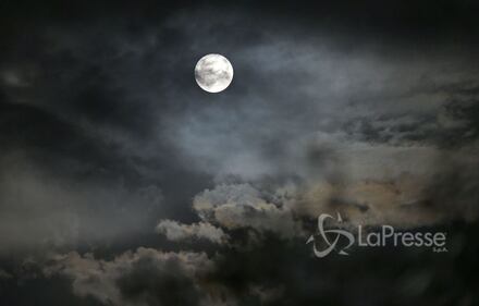 La Luna rossa più lunga del secolo 3