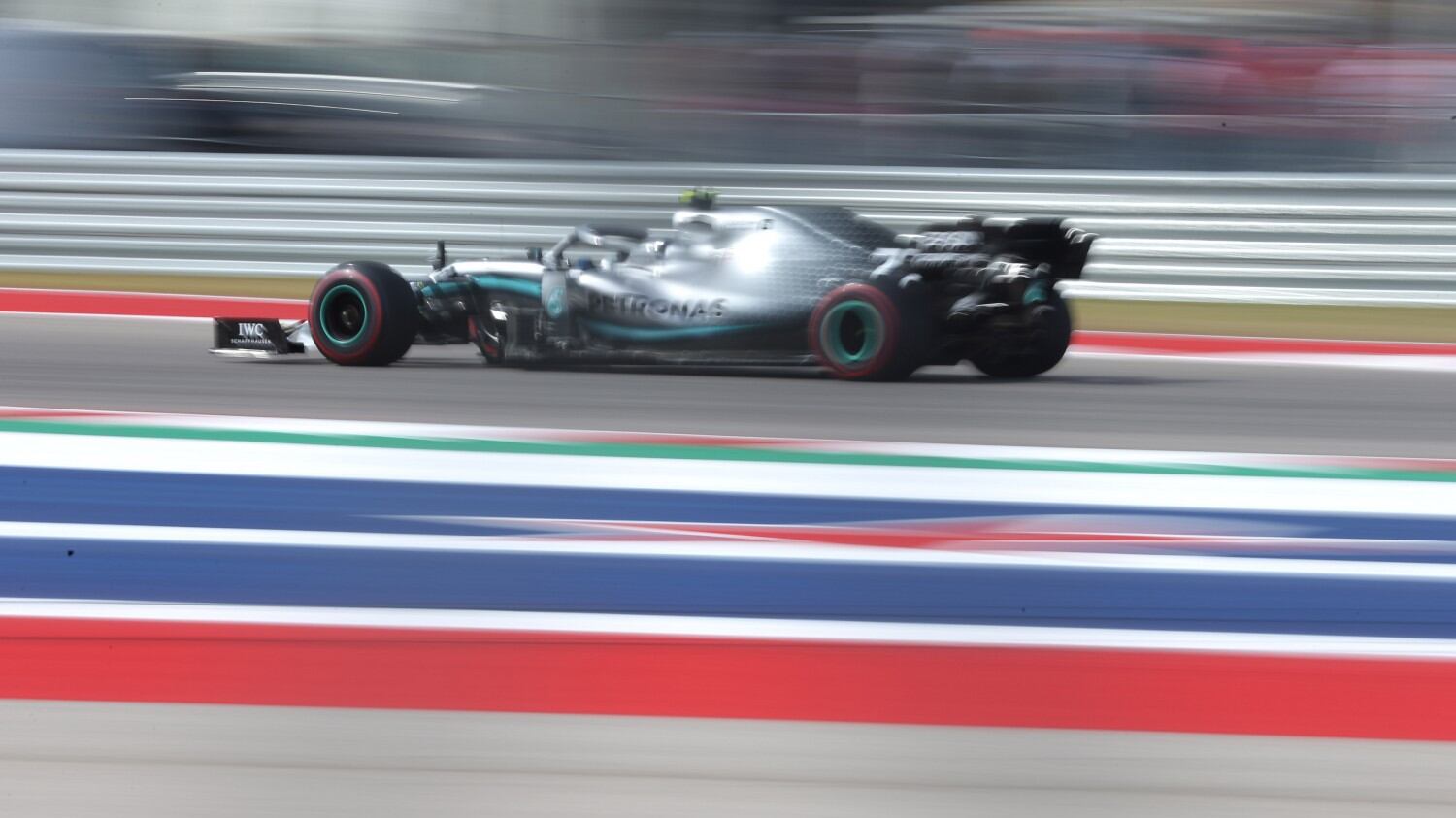 Formula Uno, Bottas in pole in America: secondo Vettel, terzo Verstappen