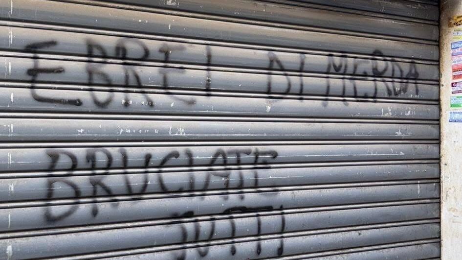 "Ebrei di m..., bruciate tutti". La scritta choc sul panificio kosher