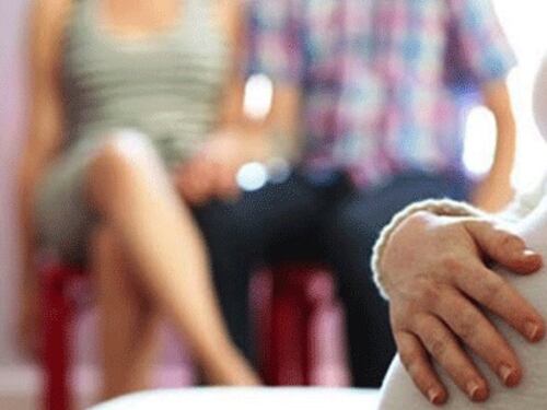 "I figli non sono oggetti". La Cei ribadisce il no all'utero in affitto