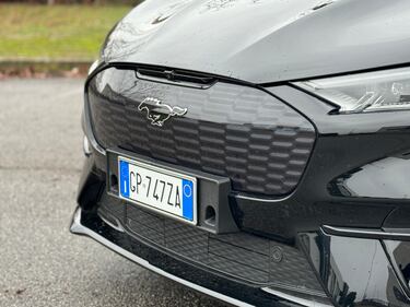 Ford Mach-E GT 2024: guarda il VIDEO in pillole del SUV sportivo elettrico 5