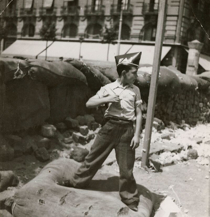 Gerda Taro era usuale fotografare il "dietro le quinte" della guerra