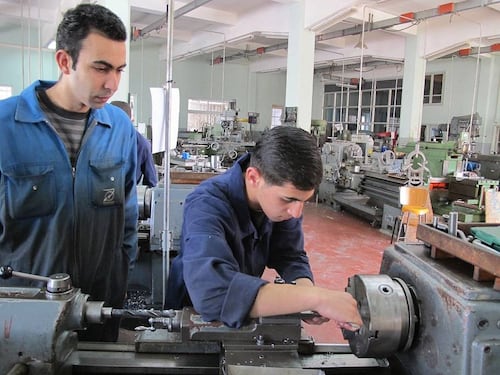 Riformiamo l’istruzione professionale per combattere la disoccupazione giovanile