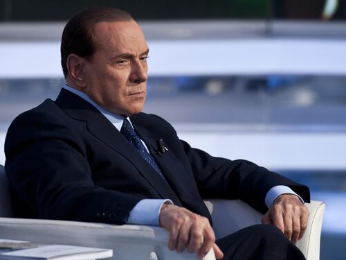 Berlusconi si prepara: fissata per domani l'ora X