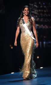 Le bellezze sfilano a Miss Universo 2019 6