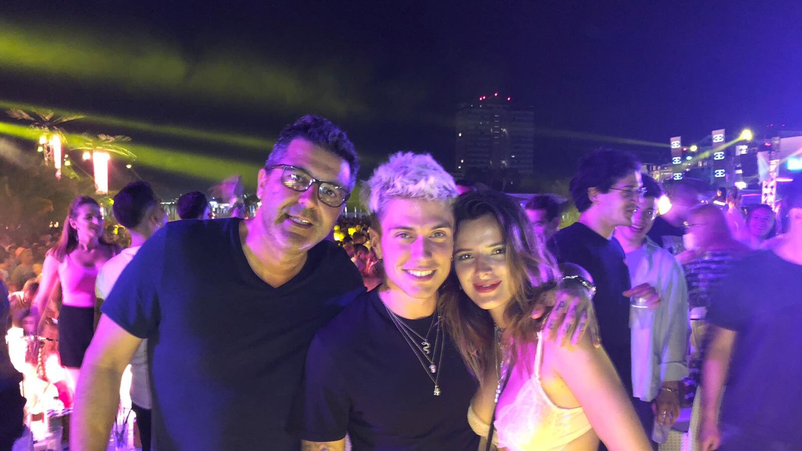 Benji in discoteca con Bella Thorne