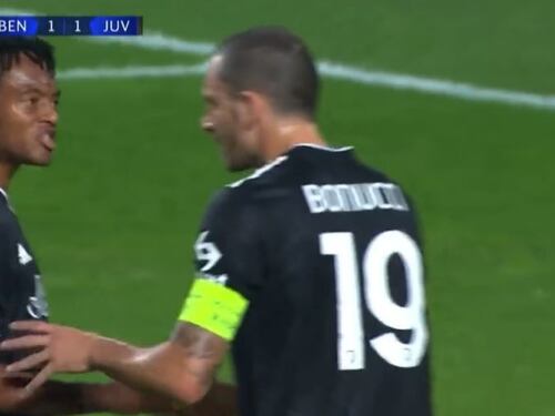 Cuadrado-Bonucci a nervi tesi: ecco cos'è successo in Benfica-Juventus