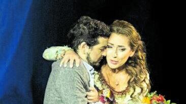 Una "Traviata" scintillante ma un po' troppo kitsch
