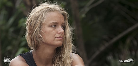 Mercedesz Henger all'Isola dei Famosi: le foto più belle 8